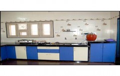 Traditional Modular Kitchen by Raaghavi Associates