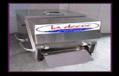 Chapati Pressing Machine by La Decor