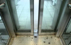 Glass Door Lift by Star Engineering