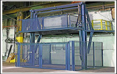 Hydraulic Industrial Lift by Shivam Hydraulics