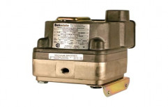 Diaphragm Differential Switch by Pneumatic Trading Corporation