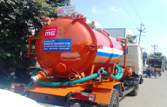 Sewer Suction Machine Vacuum Truck by Meeradatar Engineers