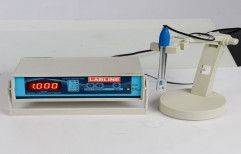 Digital Conductivity Meter by Labline Stock Centre