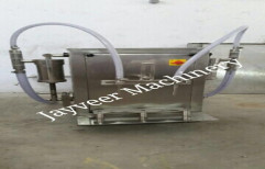 Semi Automatic Filling Machine by Jayveer Machinery