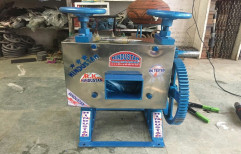 Sugarcane Juice Machine by Satguru Mill Store