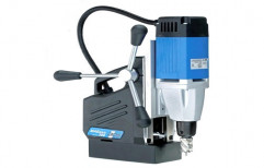 Portable Magnetic Drilling Machine by Pneumec Kontrolls Private Limited