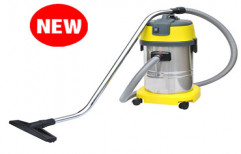 Vacuum Cleaner CRV 30 by Innova Cleaning Machine