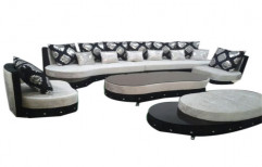 Modern Sofa by Mannat Furniture