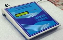 Microproprocessor Based Conductivity/temp. Meter by Surinder And Company