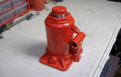 Bottle Screw Jack by Equator Hydraulics & Machines