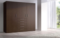 Bedroom Wardrobe by Green Wall Constructions & Interior