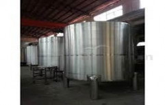 SS Storage Tank by Vitto Mineral Water Systems