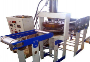 Paper Plate Making Machine by Chinna Electrical & Electronics