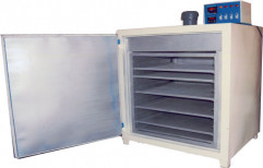 Laboratory Hot Air Oven by Shreetech Instrumentation
