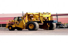 Straddle Carrier by Gmmco Limited