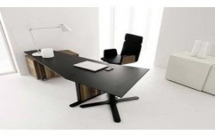 Modern Office Table by Vishwakarma Wood Works