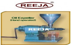 Oil Expeller - Hand Operated by Thomas International