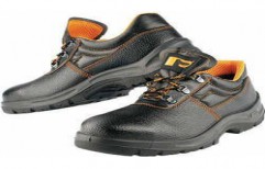 Safety Shoes by Arunodaya Fire Safety Services
