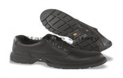 Safety Shoes by Star Fire Safety Equipment
