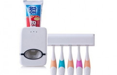 Automatic Toothpaste Dispenser & 5 Toothbrush Holder Set Wal by Wonder World