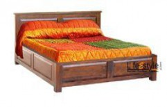 King Size Wooden Bed by Modular Kitchen World