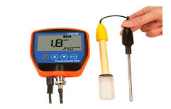 Conductivity TDS Salinity Handheld Meters by Swastik Scientific Company