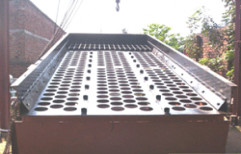 Vibrating Screen (dry &wet) by Yantra Shilpa Udyog Private Limited