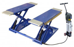 Car Lifts Equipment by M R Corporation