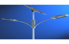 15 Watt Chrome Outdoor LED Solar Street Light, IP Rating: 44