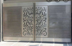 Hinged Silver Stainless Steel Gate, Thickness: 2-3", Material Grade: 304