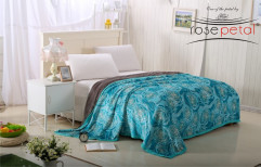 Abstract/Floral Fleece Designer Double Bed Sheet, Size: 220 X 240 Cm