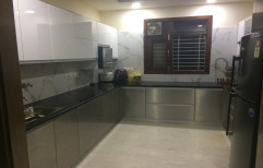 Modern White & Matt SS U SHAPE MODULAR KITCHEN, Size: 12'X9'