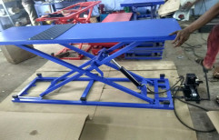NEWTECH Cars Two Wheeler Lift - Pedal Type, For Industrial