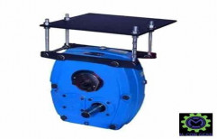 11 Hp Floor Shaft Mounted Speed Reducer Helical Gearbox, For Conveyors