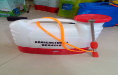 Manual Agricultural Sprayers, Capacity: 16 liters, for Spraying