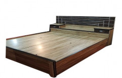 Modern Brown Pillowbox UV Engineered Wood Bed, Size: 6x6 Feet