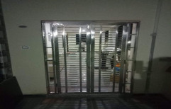 Silver Exclusive Stainless Steel Safety Gate, For Residential