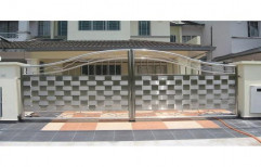 Polished Silver Stainless Steel Hinged Gates, For Home, Thickness: 10mm