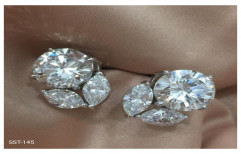 Party Wear Alloy Solitaire Artificial Diamonds Stud Earring, 14 Kt