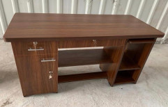 Particle Board Computer Table, With Storage