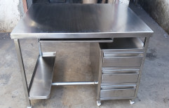 Shree Chamunda Stainless Steel Computer Table, Size: 1150 X 600 X 800 Mm Ht
