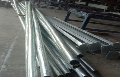 Mild Steel Powder Coated Solar High Mast Lighting Pole, For Outdoor, 6 M